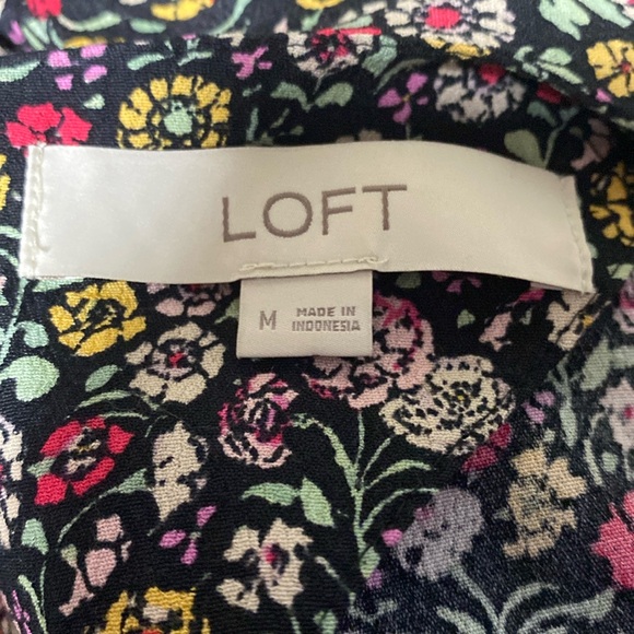 LOFT Multicolor Floral Garden Faux Wrap Ladderback accent Romper Pockets - Picture 8 of 11